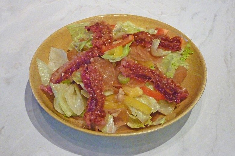 Eisbergsalat mit Japan-Dressing