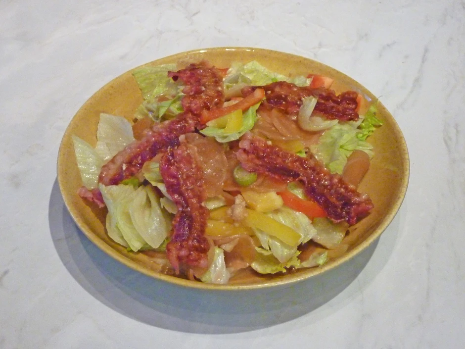 Eisbergsalat mit Japan-Dressing