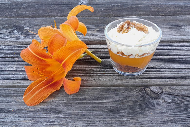Schichtdessert mit Nuss
