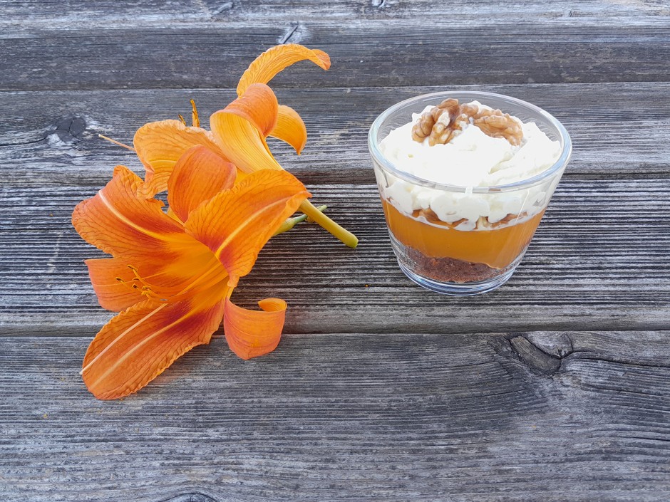 Schichtdessert mit Nuss