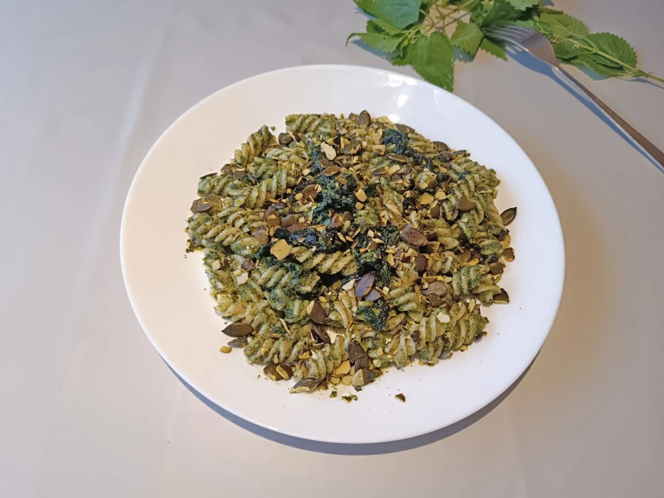 Brennnessel Pesto mit Dinkel-Nudeln