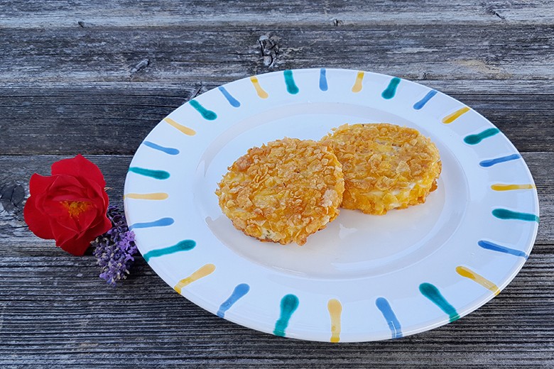Bratkäse in Cornflakespanier