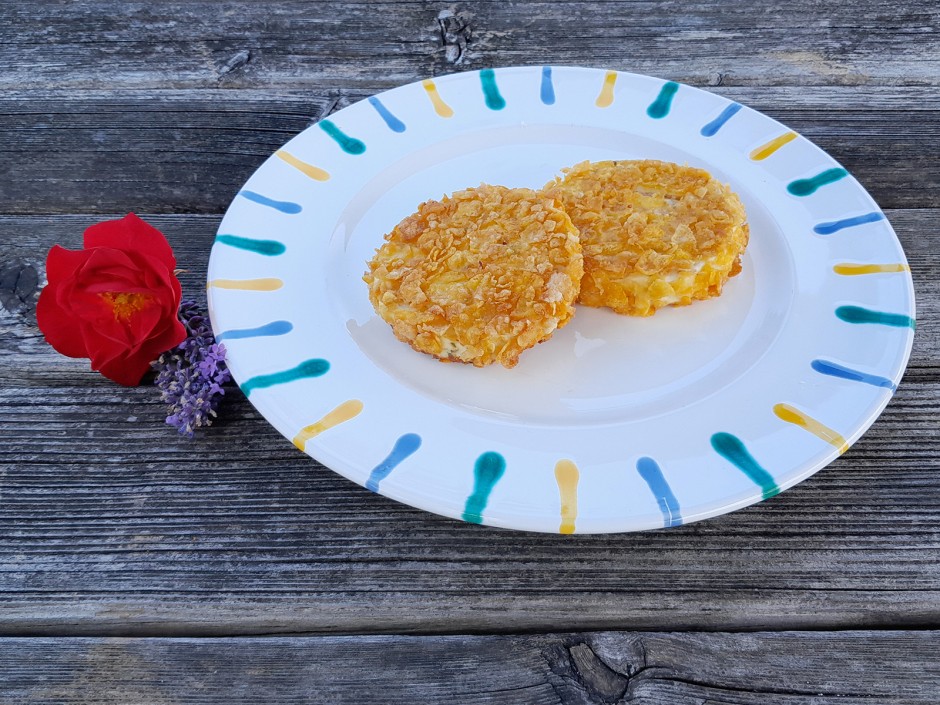 Bratkäse in Cornflakespanier