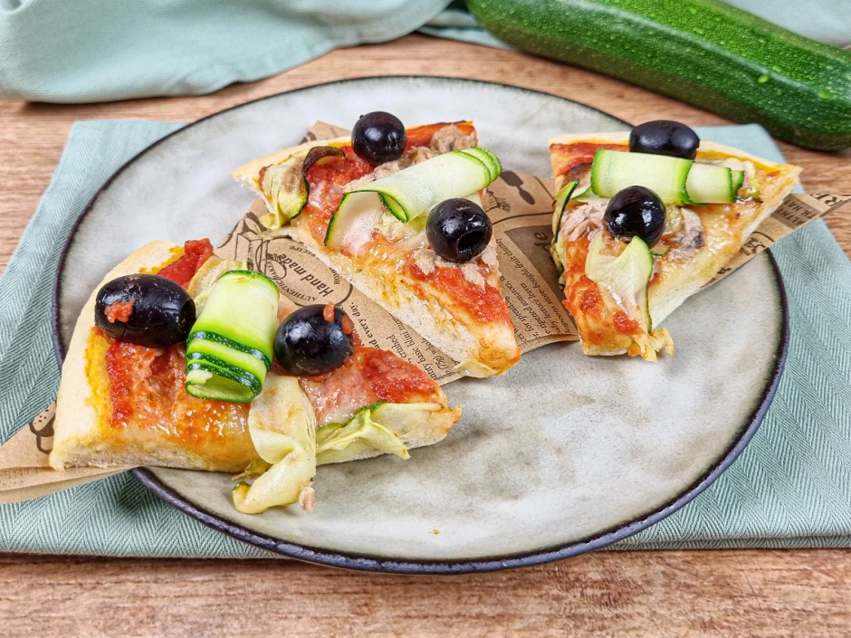 Zucchini Pizza mit Thunfisch