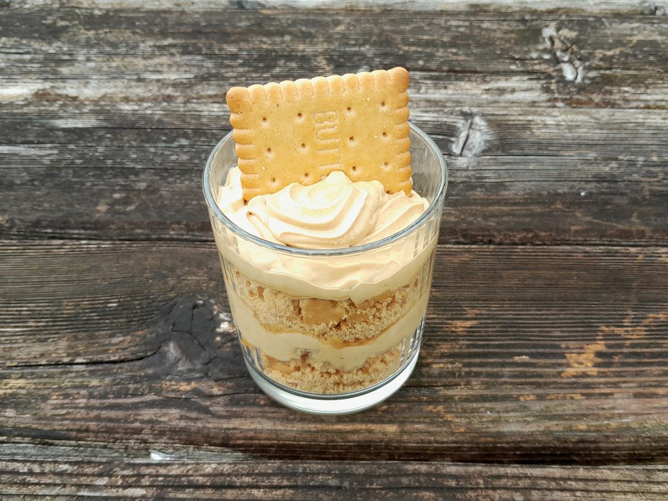 Espressocreme mit Butterkeksen