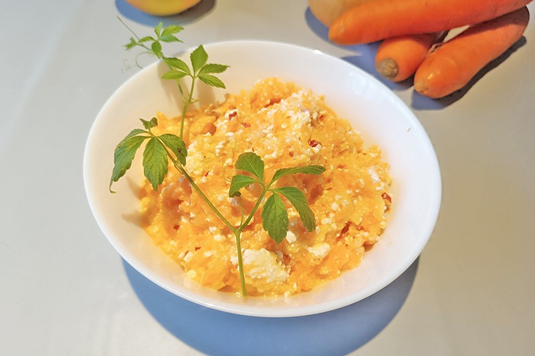 Apfel-Karotten-Topfen Dessert