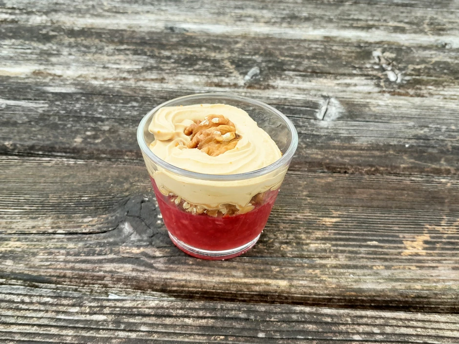 Himbeer-Nuss-Espresso Schichtdessert