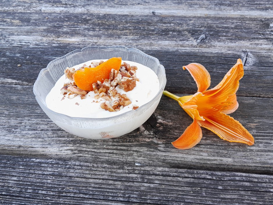 Topfencreme mit Marille