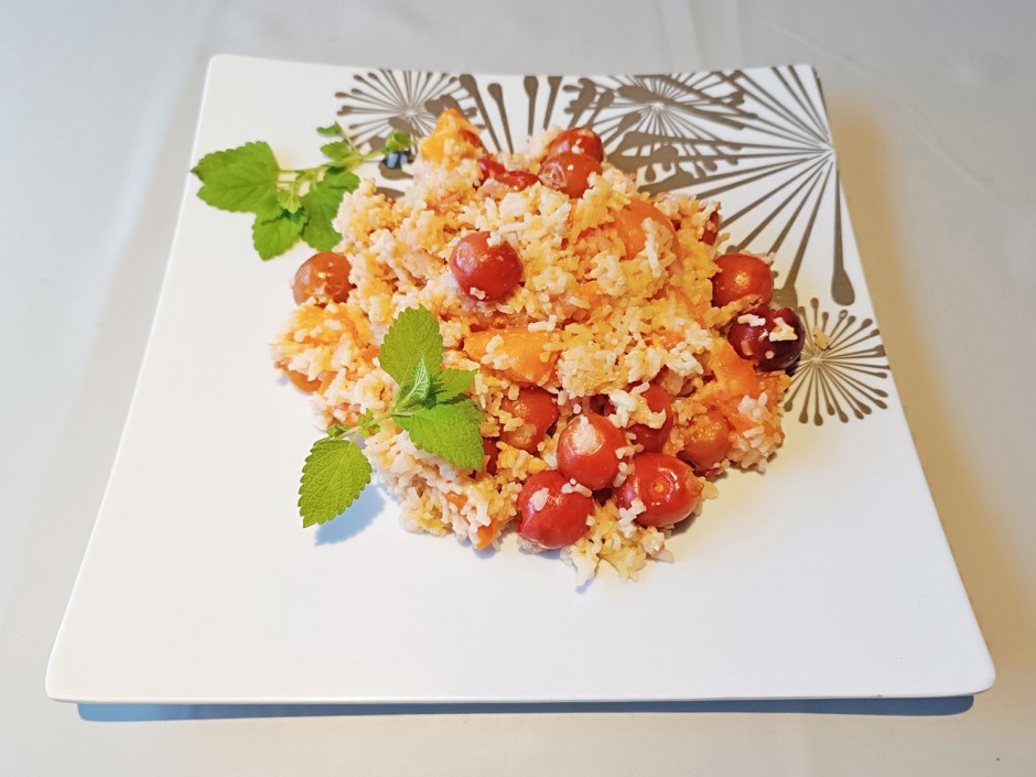 Warmer Reis mit Früchten
