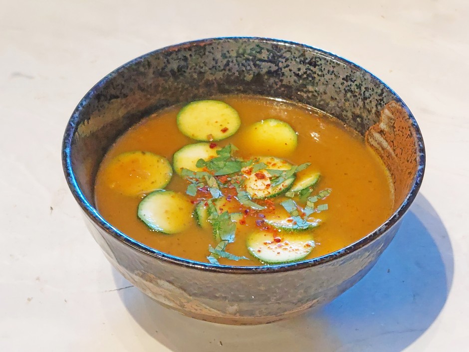 Kürbis-Zucchini-Ingwer-Suppe