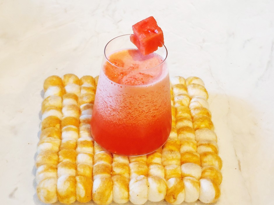 Melonen-Bitter Cocktail