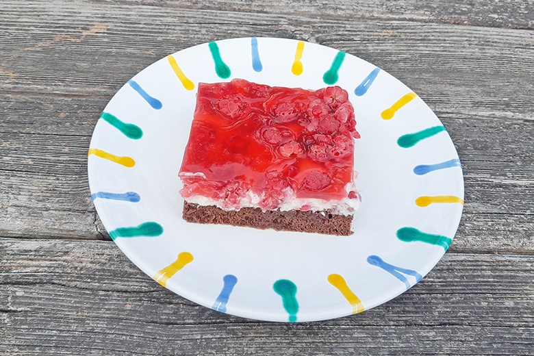 Kakaoschnitte mit Himbeeren