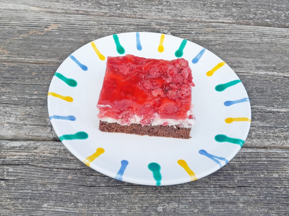Kakaoschnitte mit Himbeeren