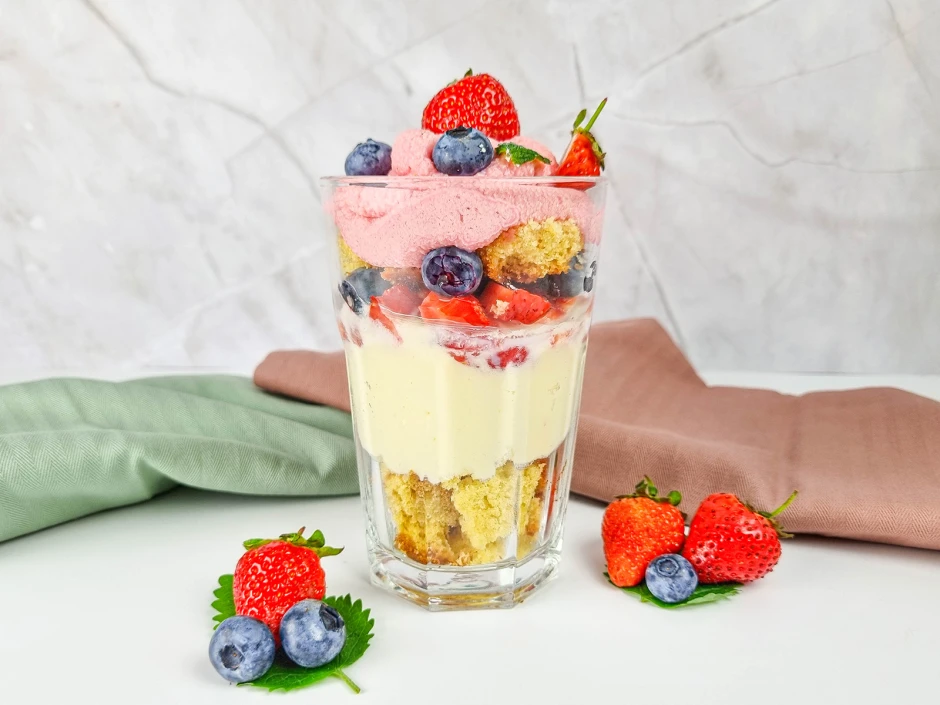 Beeren-Trifle