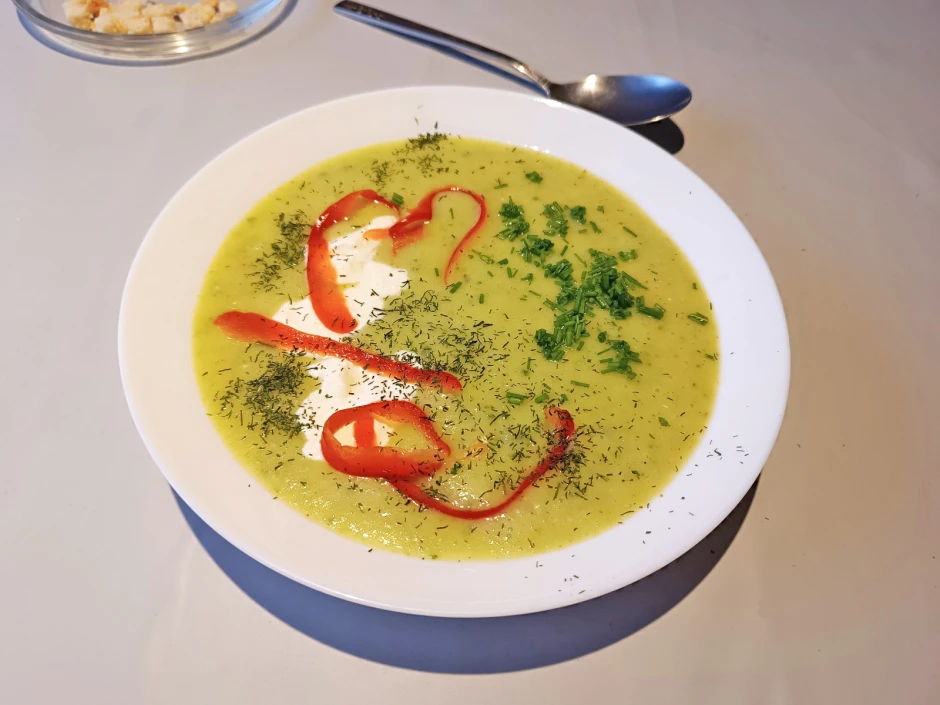 Erd&auml;pfel-Gurkensuppe
