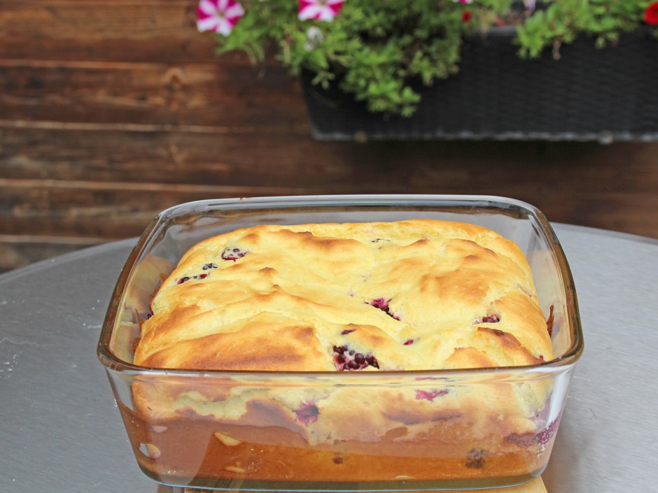 Topfenauflauf mit Brombeeren