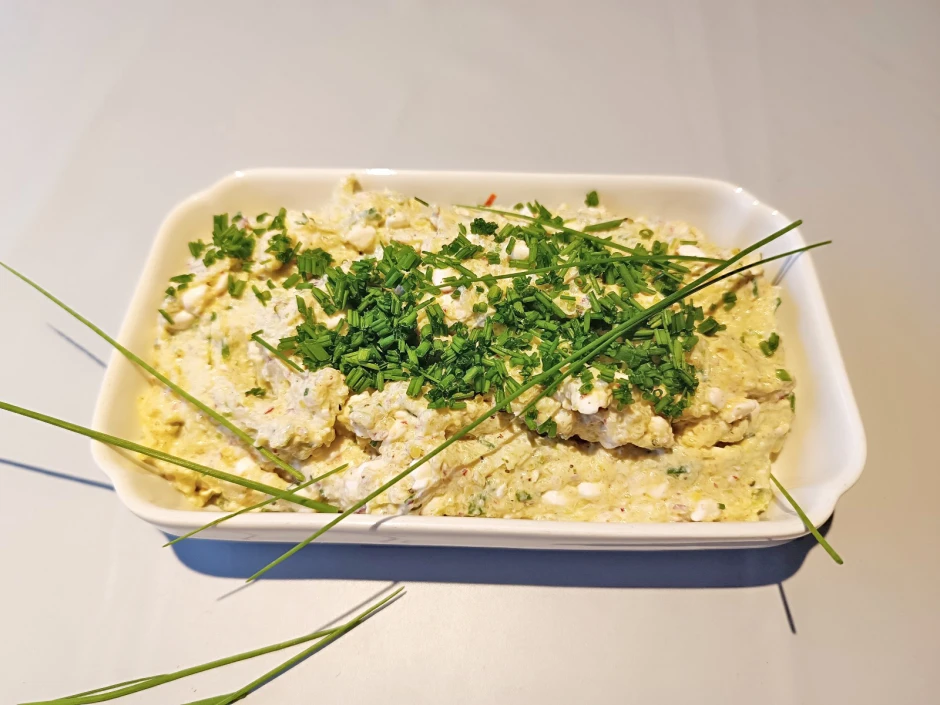 Ei-H&uuml;ttenk&auml;se-Schnittlauchaufstrich
