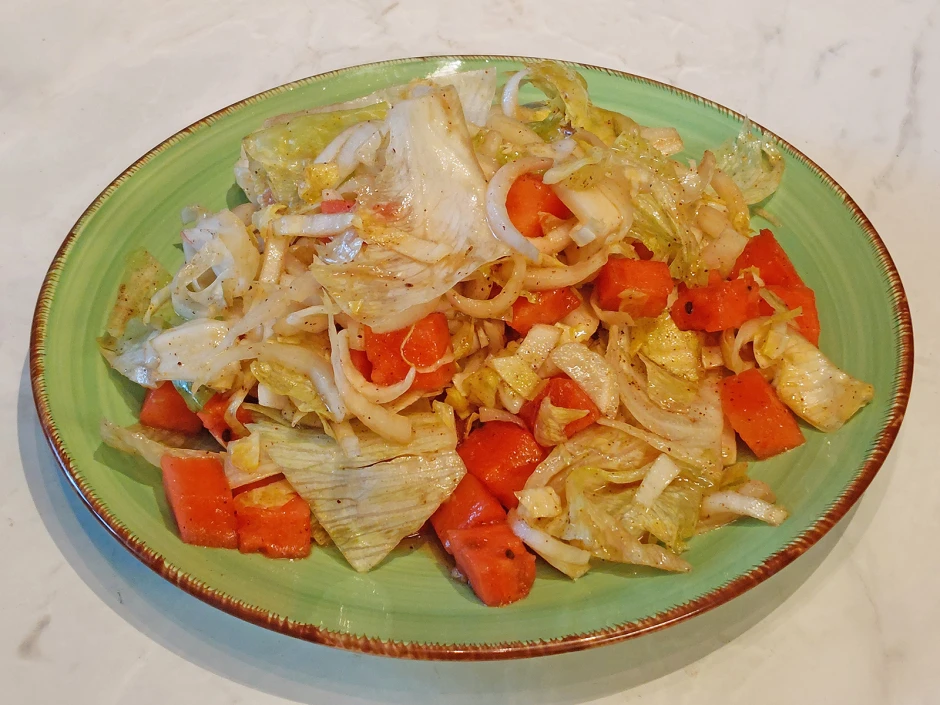 Melonen-Chicor&eacute;e-Salat