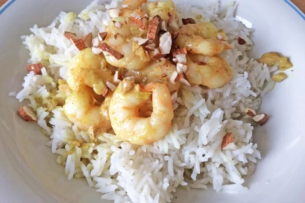 Garnelencurry mit Mandeln