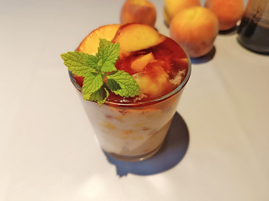 Pfirsichbecher