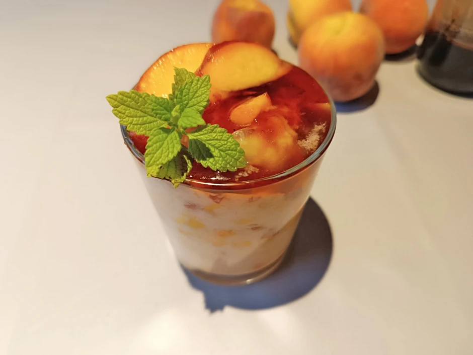 Pfirsichbecher
