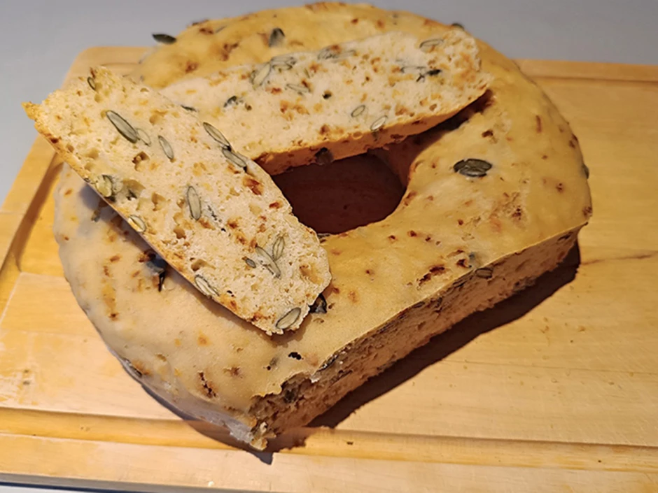 Röstzwiebelbrot aus dem Camping-Backofen