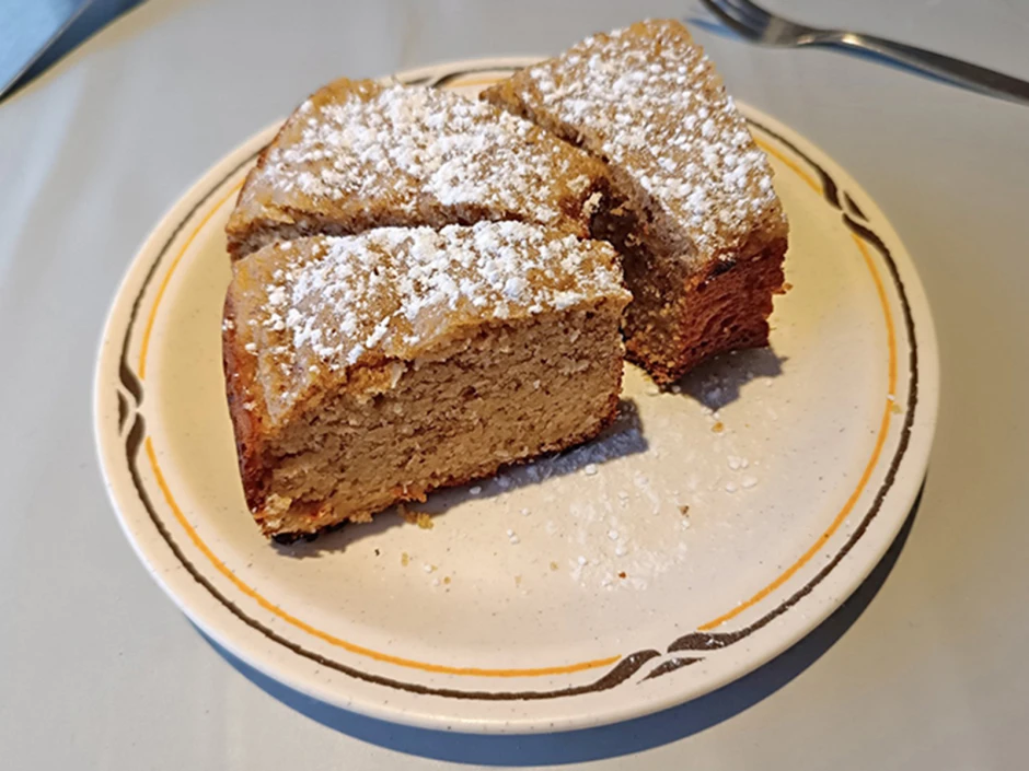 Kokos-Mandel-Kuchen aus dem Camping-Backofen