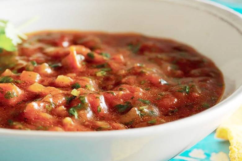Korianderdip mit milder Tacosauce und Limette