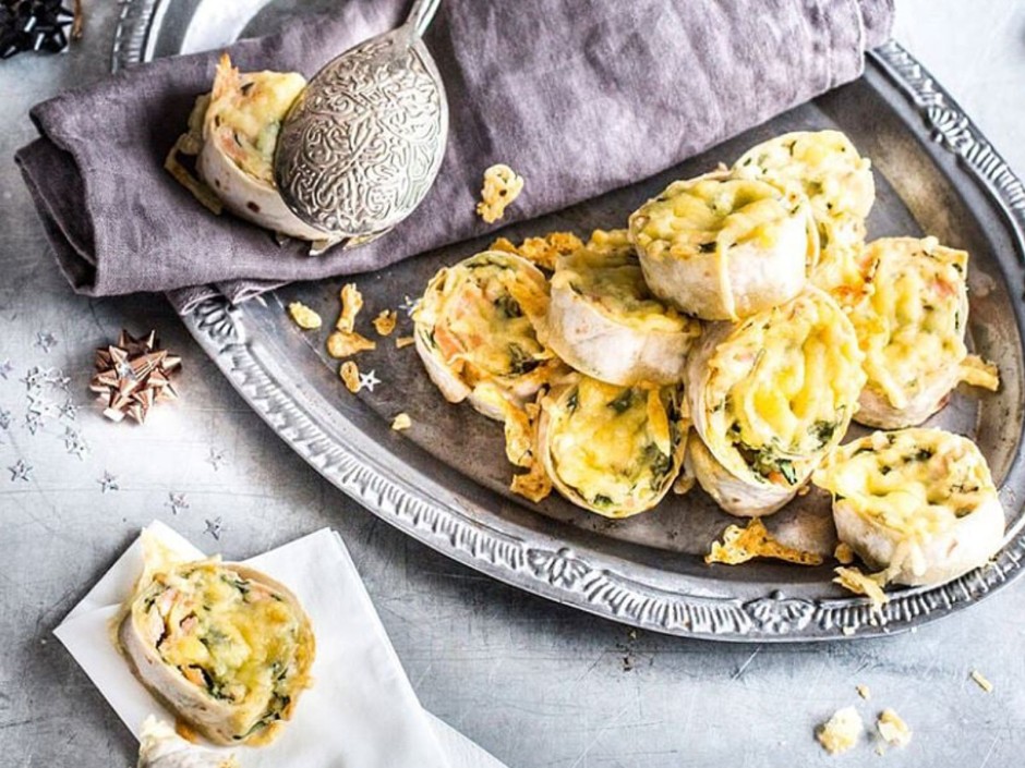 Tortilla-Minipizzen mit Lachs und Spinat