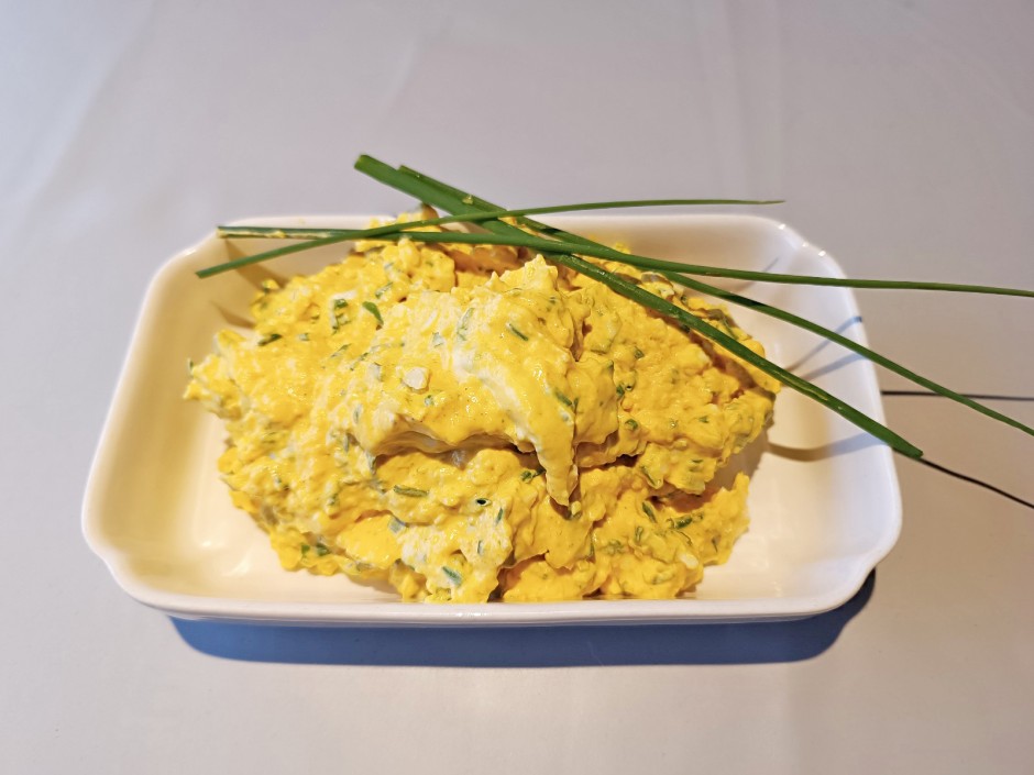Eier-Schnittlauch-Kurkuma-Aufstrich