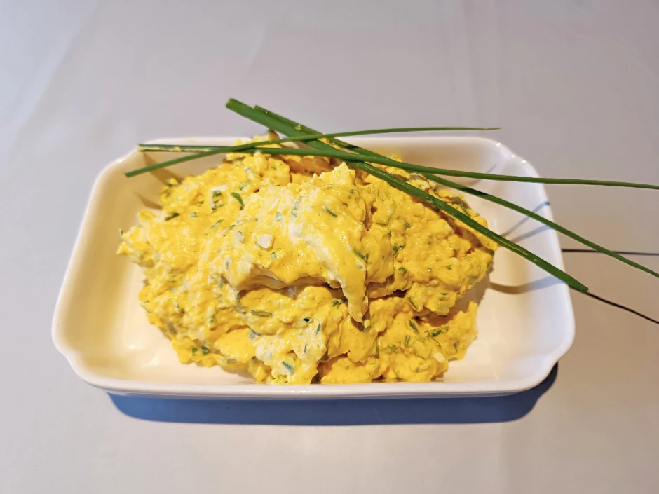 Eier-Schnittlauch-Kurkuma-Aufstrich
