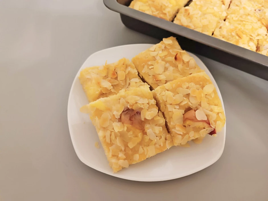 Schneller Butterkuchen aus Topfen-Öl-Teig