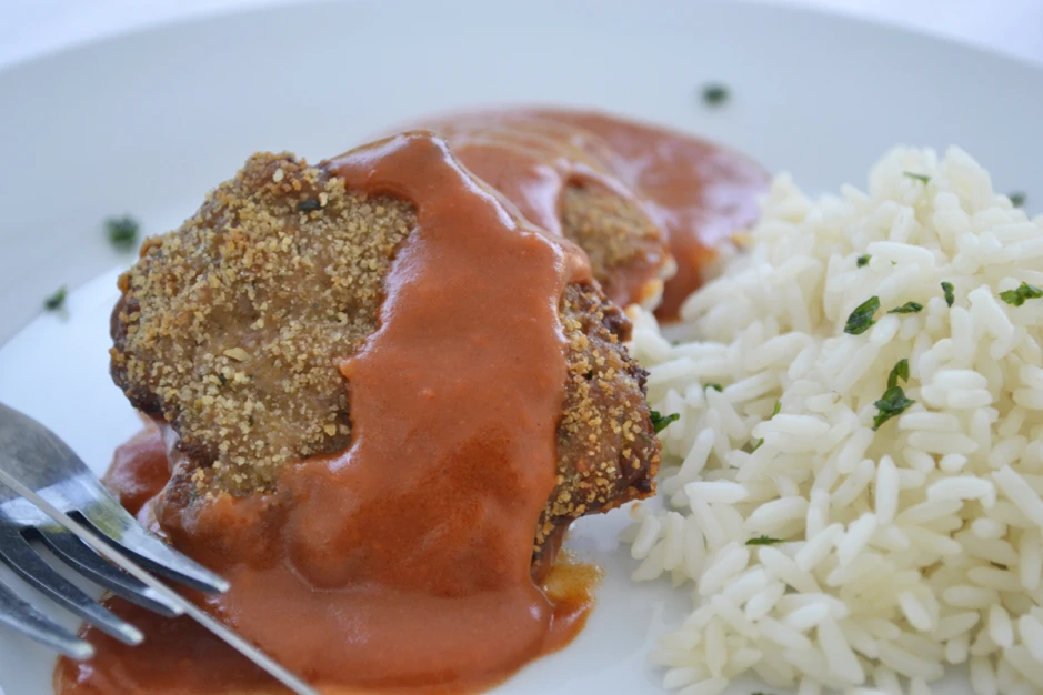 Faschierte Laibchen in Tomatenso&szlig;e