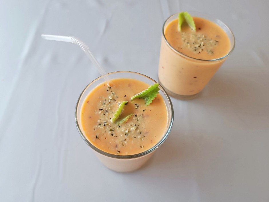 Milchkefir-Smoothie mit Jamaika-Thymian
