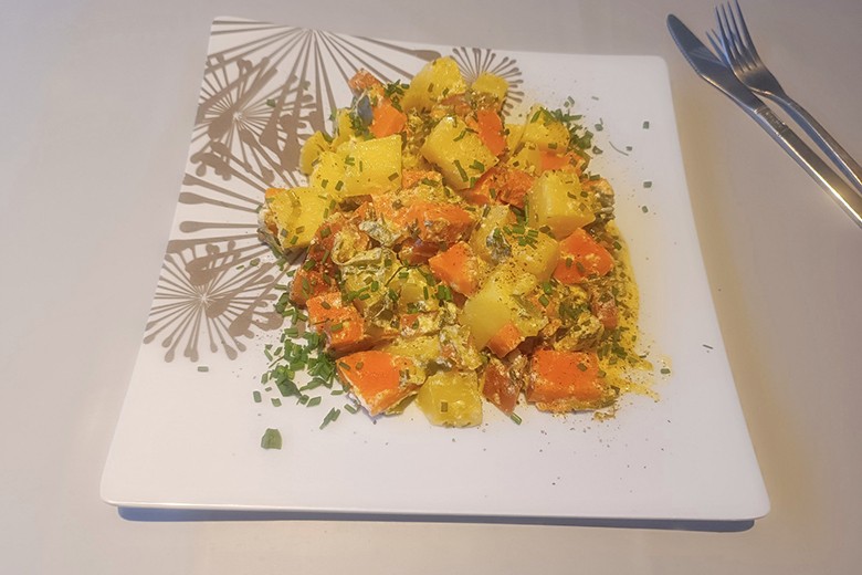 Pfanne mit zweierlei Kartoffeln