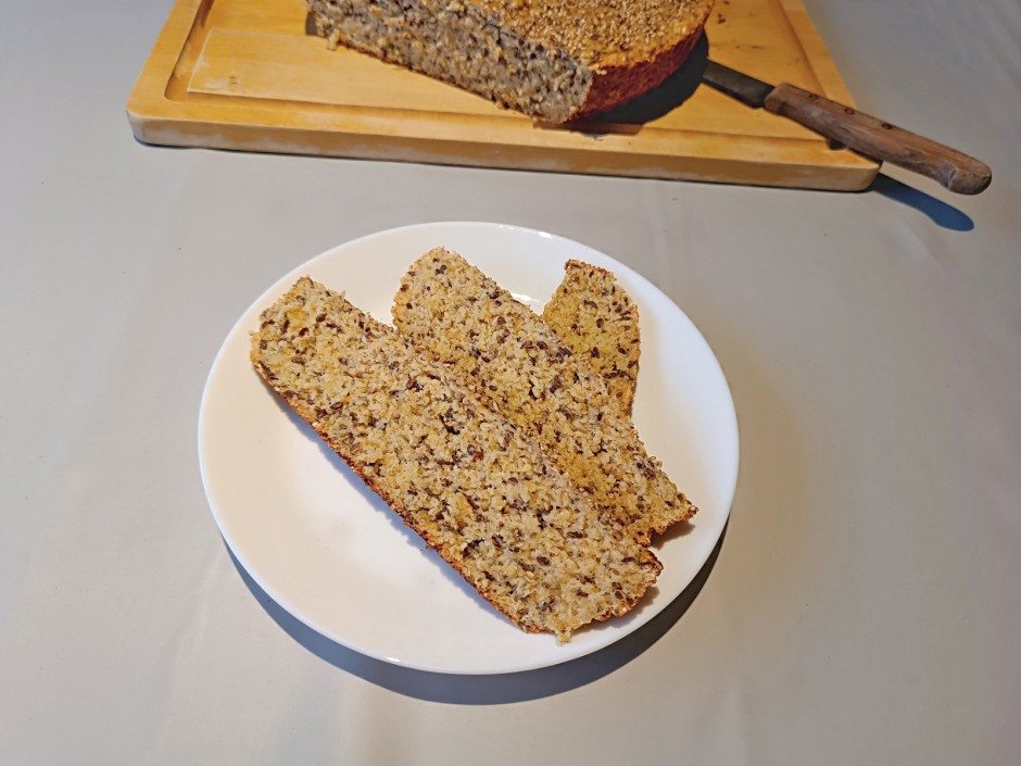 Low-Carb Brot aus dem Camping-Backofen