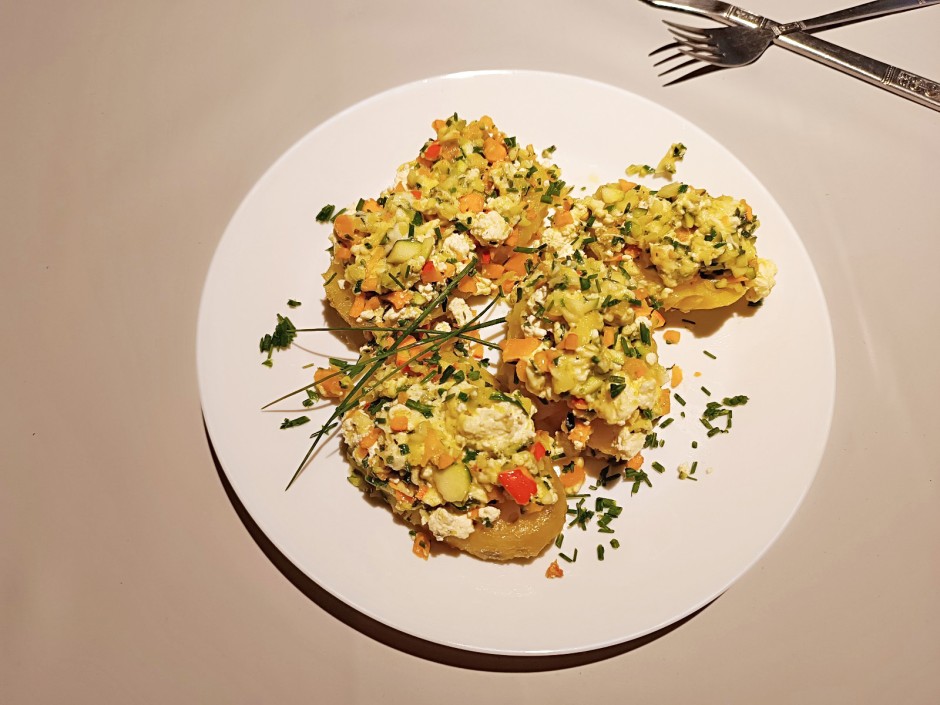Erdäpfelscheiben mit Zucchini-Kürbis