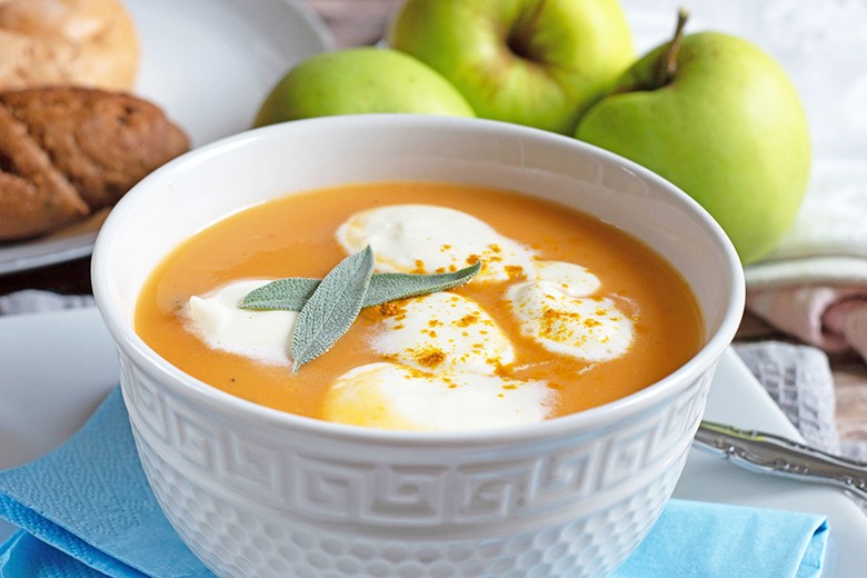 Currysuppe mit Hähnchen