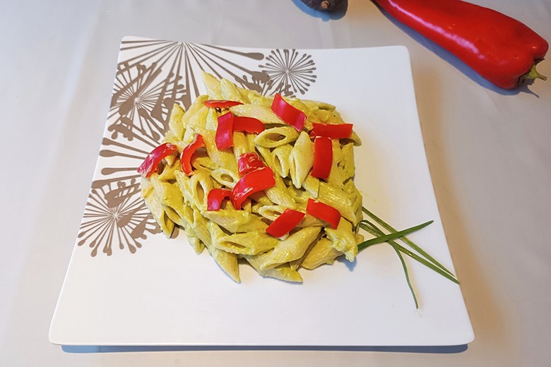 Mezze Penne mit Avocado