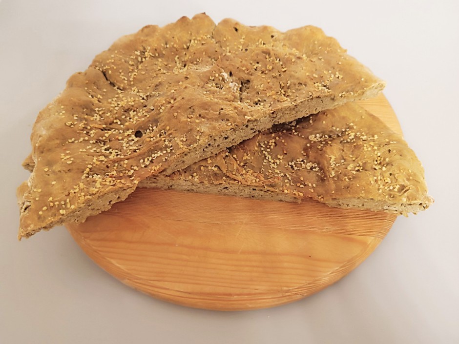 Fladenbrot mit Hanf und Buttermilch