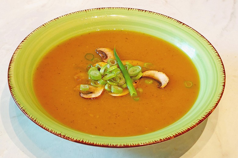 Kürbis-Champignonsuppe mit Trüffelöl