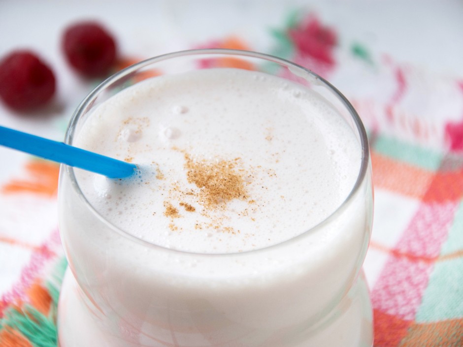 Bananen-Smoothie mit Himbeeren