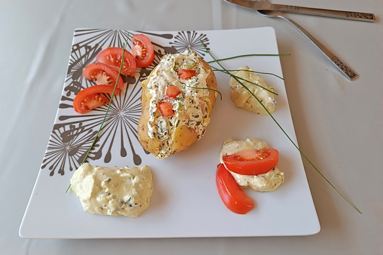 Ofenerdäpfel aus dem Camping-Backofen