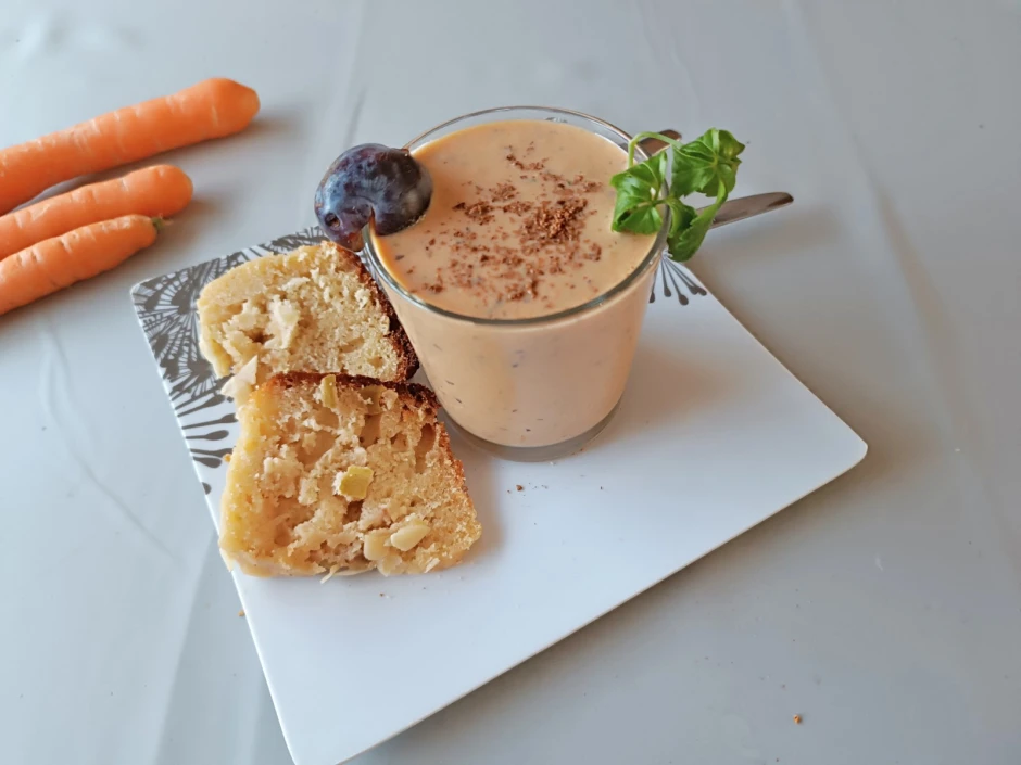 Smoothie mit Zwetschken und Gem&uuml;se
