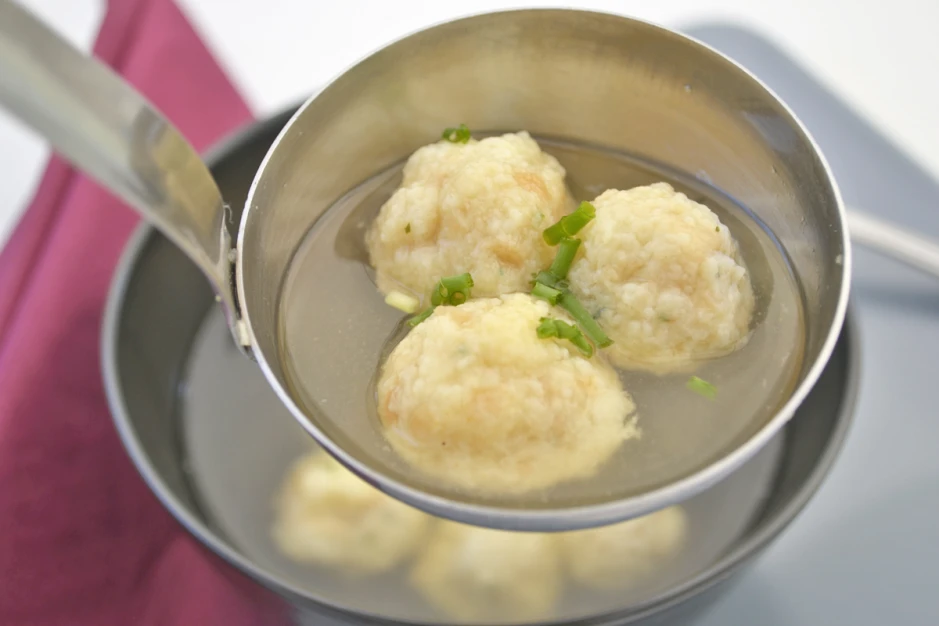 Butterkn&ouml;delsuppe