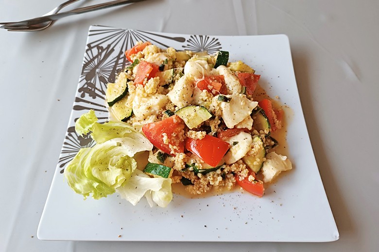 Gemüse-Hirse mit Mozzarella
