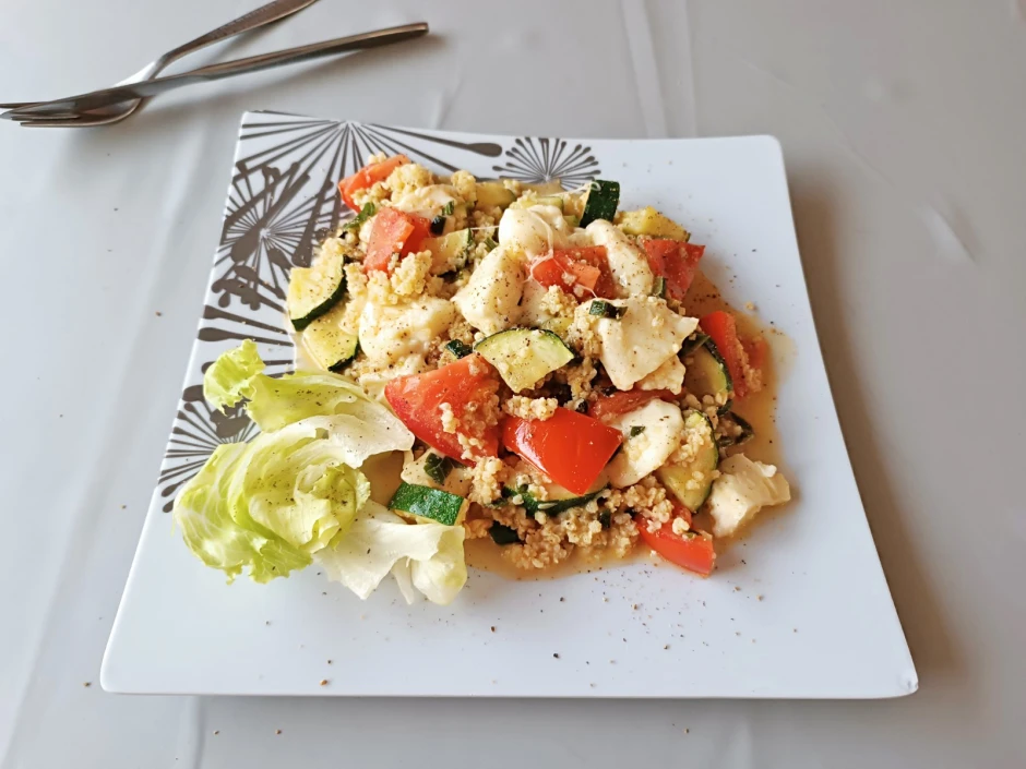 Gemüse-Hirse mit Mozzarella