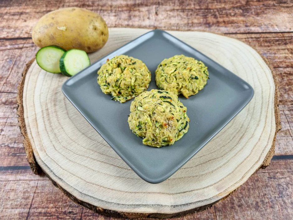 Zucchini-Parmesan-B&auml;llchen