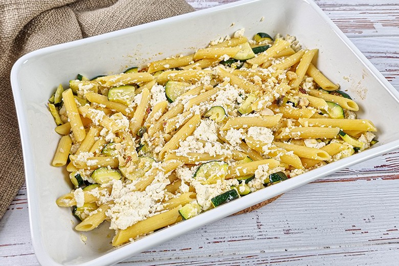 Zucchini-Feta-Pasta