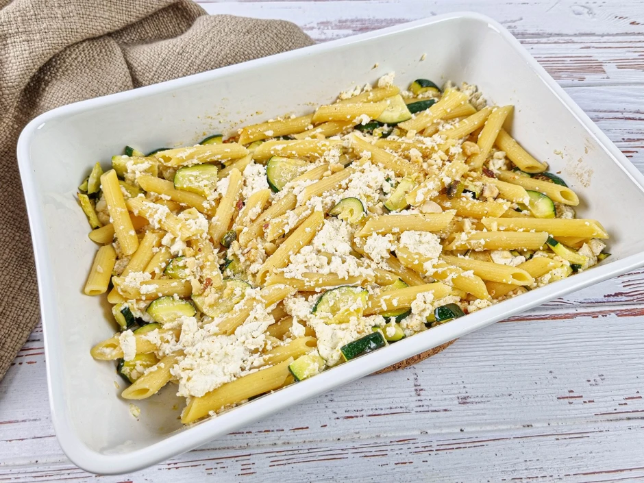 Zucchini-Feta-Pasta